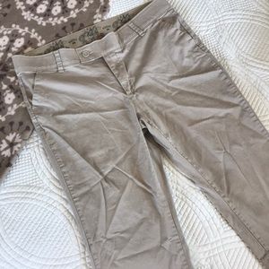 🏷 SALE Women’s Lee Riders Gray Capris